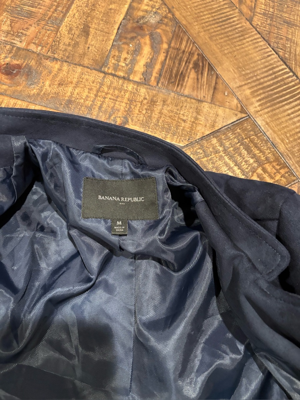 Banana Republic Dark Blue Vegan Suede Jacket in size Medium. Great condition! - Picture 14 of 15